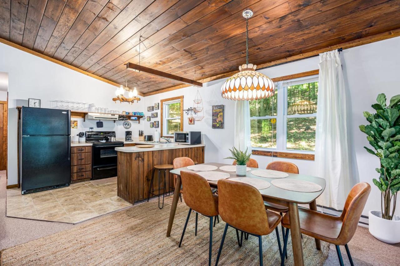 Secluded W Hot Tub, Fire Pit, Deck & Updated Wifi Great Cacapon Exterior photo